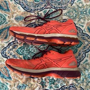 ASICS gel nimbus 19 running shoe